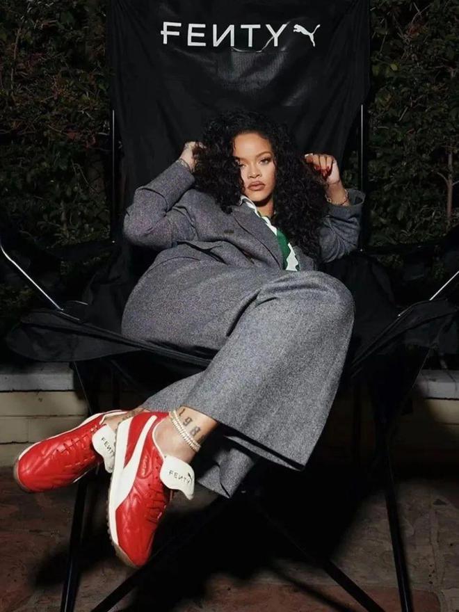 Rihanna、NewJeans联名款释出OG网站Lisa、王嘉尔加持LV潮鞋出圈！(图15)