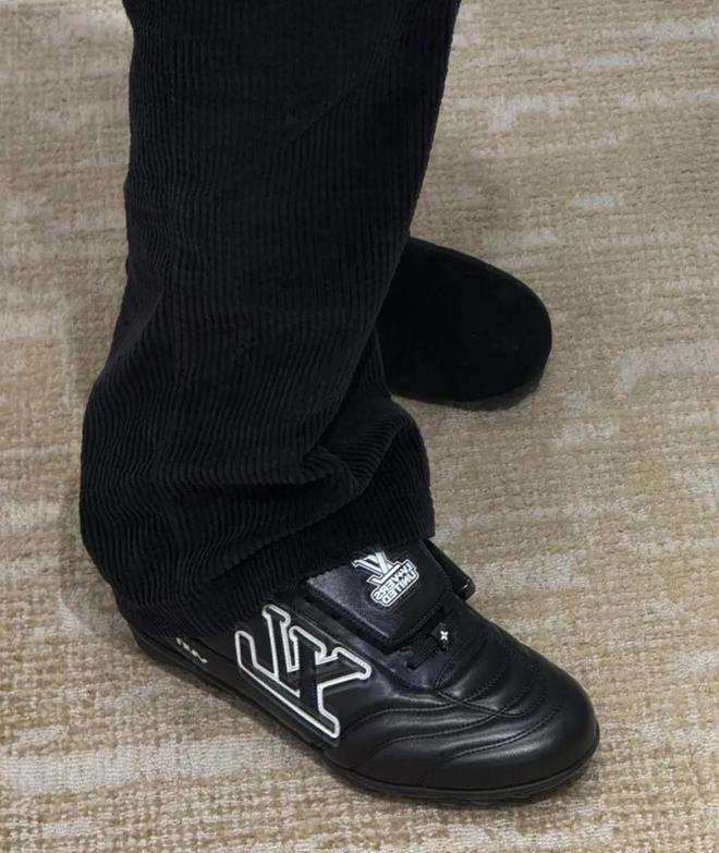 Rihanna、NewJeans联名款释出OG网站Lisa、王嘉尔加持LV潮鞋出圈！(图20)