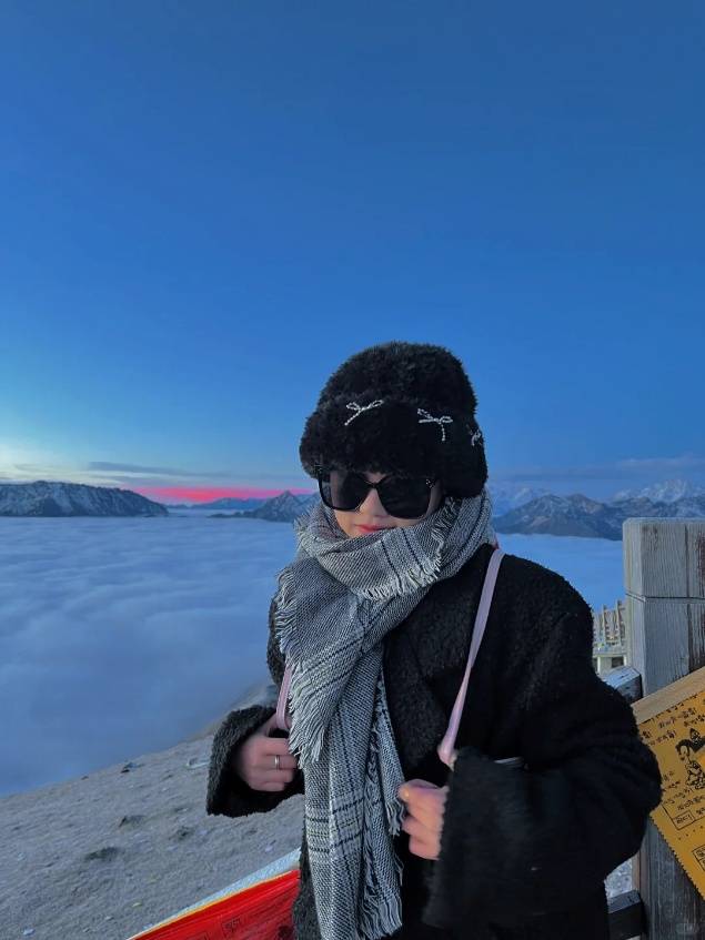4晚抱团游玩经典路线附十佳导游！OG真人游戏国庆节川渝旅行团5天(图2)